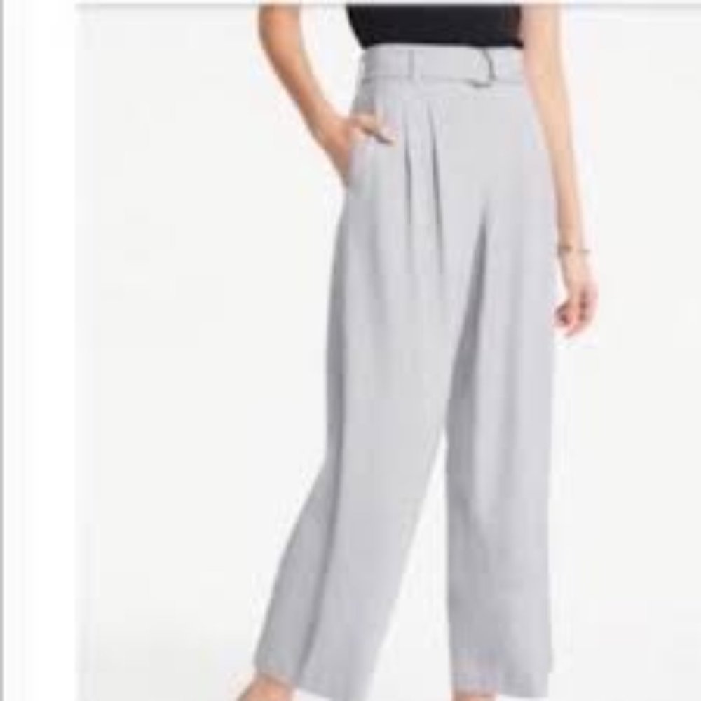 Ann Taylor 12 TALL‎  Wide Leg Cropped Pleated Front Pants light gray